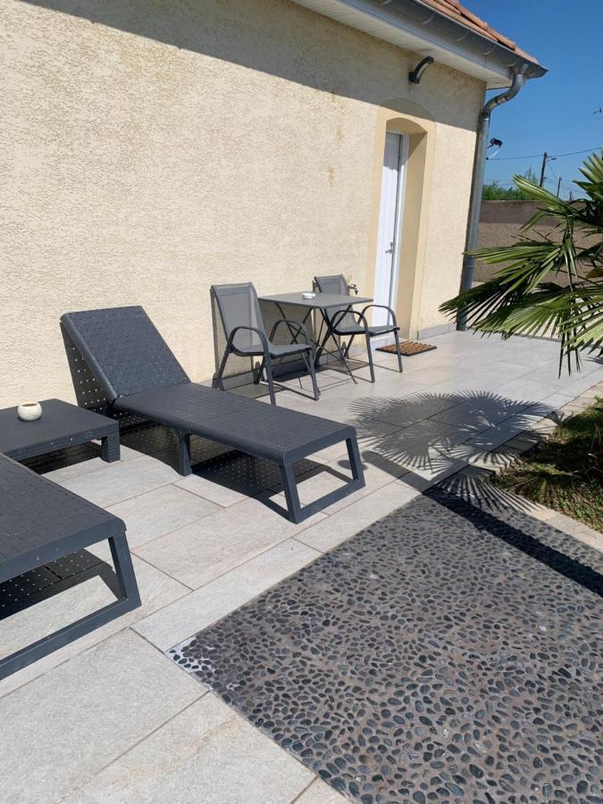 Studio Independant Avec Piscine Et Jardin L'Abergement-Sainte-Colombe Экстерьер фото